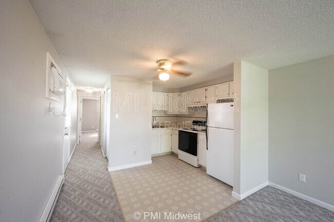 Photo - 1710 S Market St