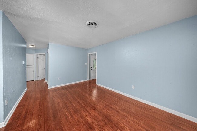 Photo - 2411 NW 35th St