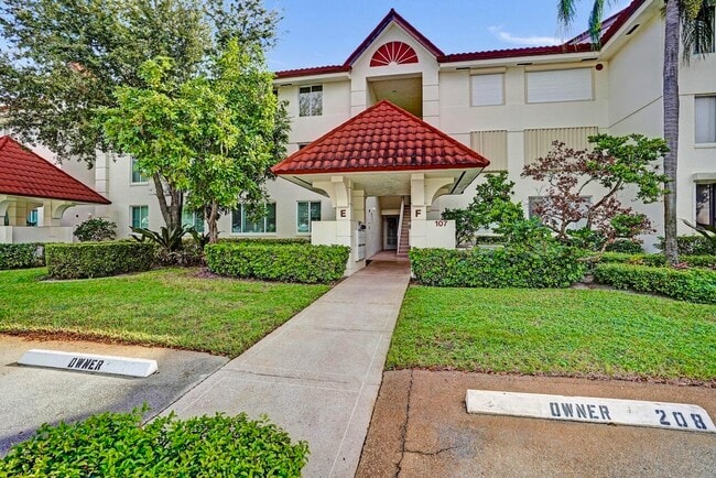 Photo - 107 Half Moon Cir Unit H1