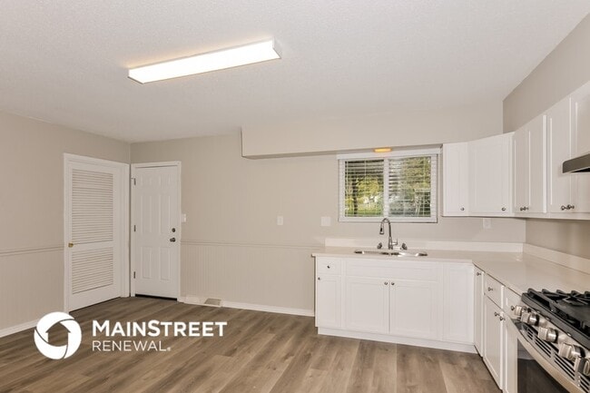 Photo - 9807 Guthrie Ave