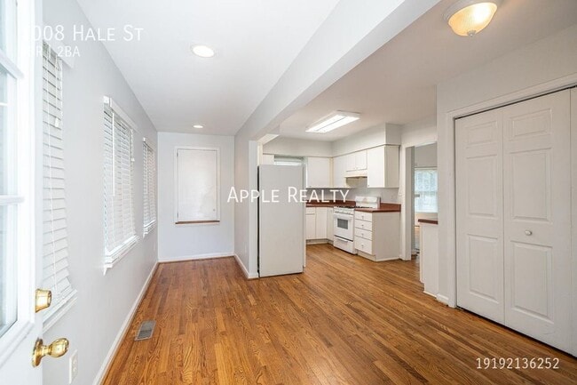 Photo - 1008 Hale St