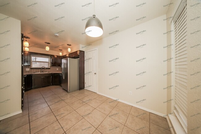 Photo - 10205 Glascow Dr