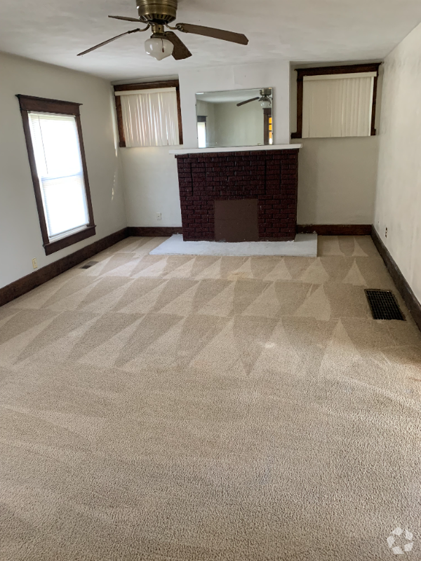 Building Photo - 345 W Johnny Lytle Ave Rental