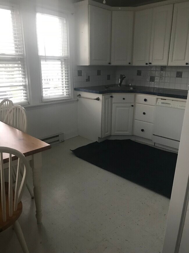 Photo - 125 West Ave Unit year round rental
