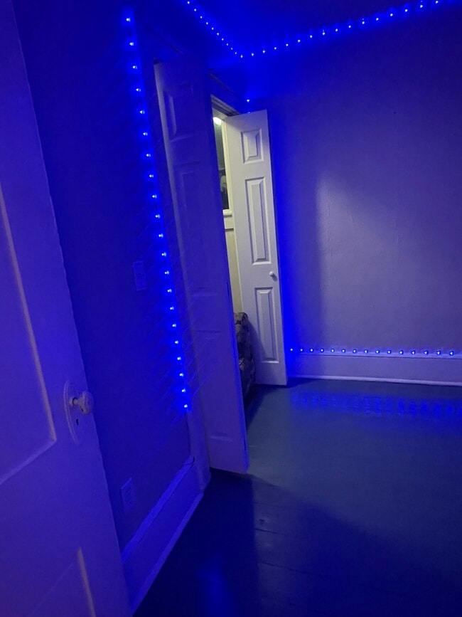 Photo - 1573 Mary St