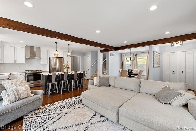 Photo - 1410 Mclean Ave