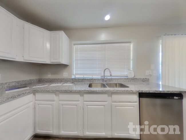 Photo - 3115 Granite Lake Dr