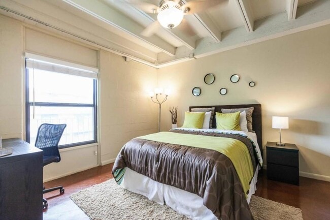 Photo - 2408 Leon St Unit 313