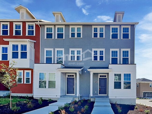 Building Photo - 11037 S Blue Byu Dr Rental
