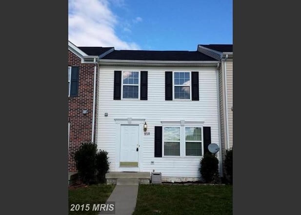 Front View - 850 Marquette Dr