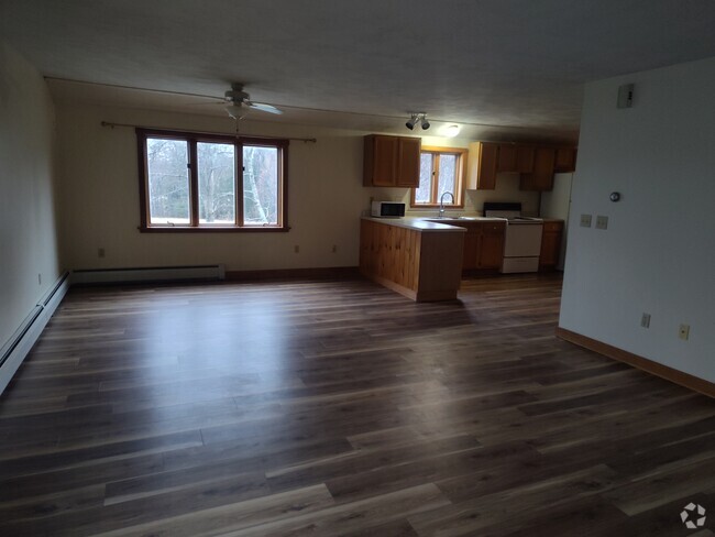 Building Photo - 71 Bigelow Hill Rd Unit B Rental