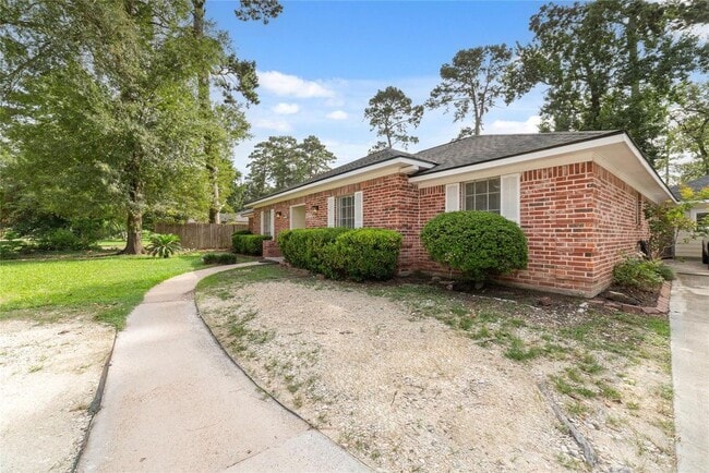25602 Oakhurst Dr