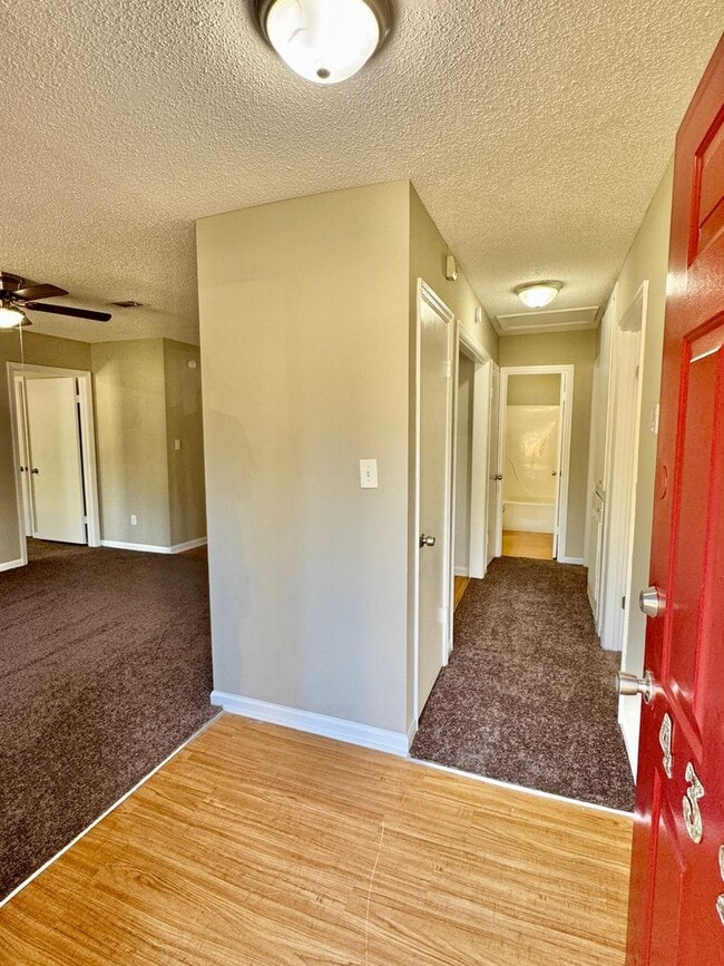 Photo - Classic & Cozy 3 Bedroom / 2 Bathroom Home...