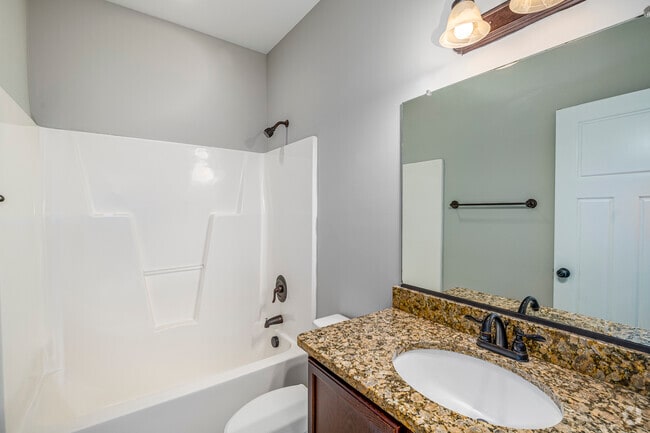 3BR, 2BA - 1,150SF - Second Bathroom