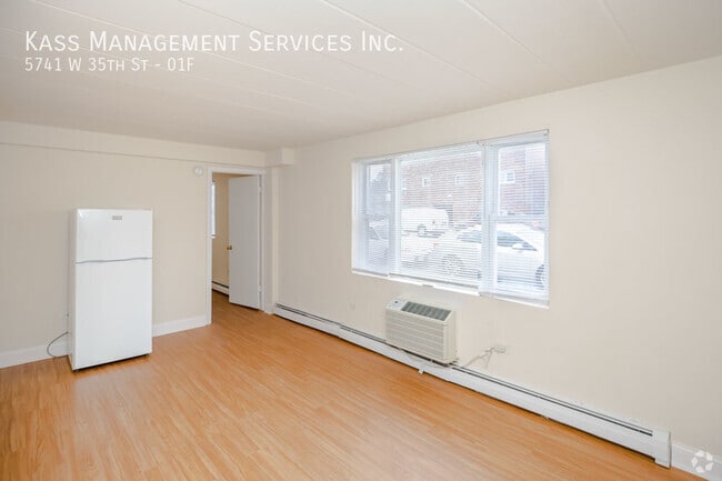 Building Photo - 5741 W 35th St Unit 01F Rental