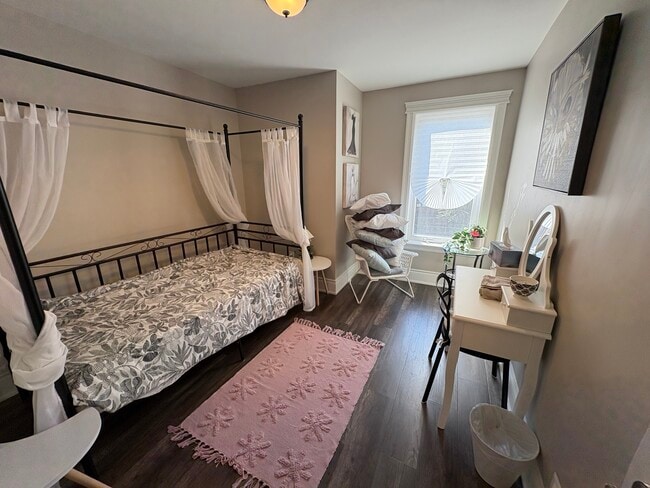 Photo - 691 Wilson St