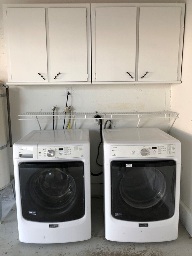 Building Photo - Perfect 3 bedroom/1 bath Home in Downtown ...