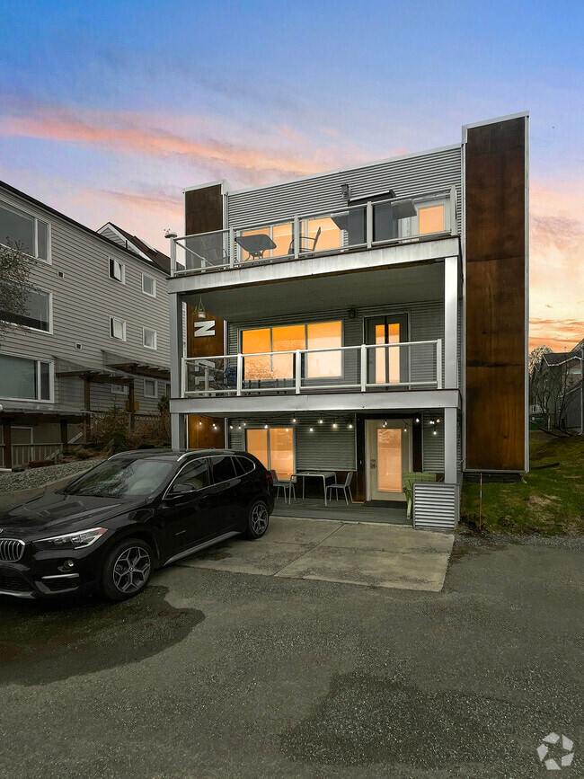 Building Photo - 617 N St Rental