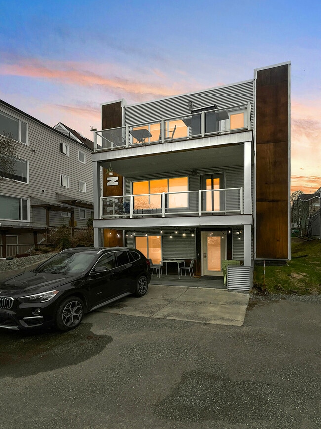 Photo - 617 N St Townhome