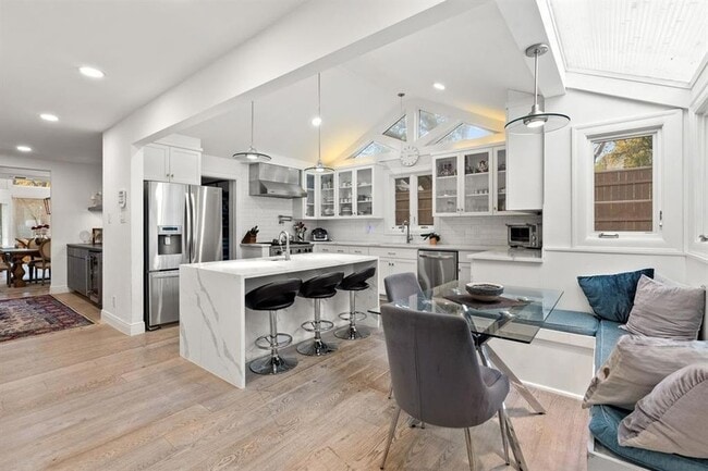 Photo - 1703 Meadowbrook Dr