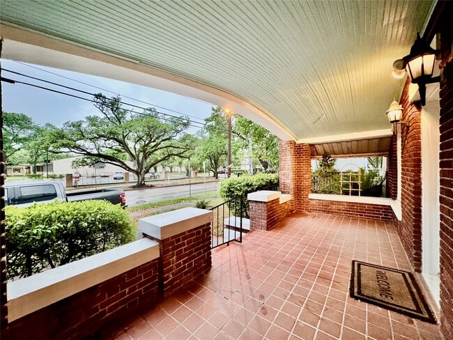 Photo - 1016 W Alabama St