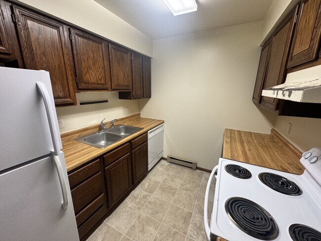 Photo - 220 S 16th Ave