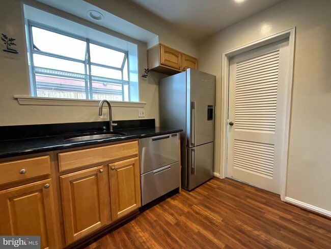 Photo - 3719 Ingalls Ave