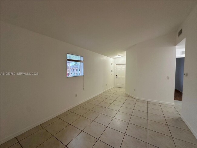 Photo - 1261 SE 27th St Unit 206