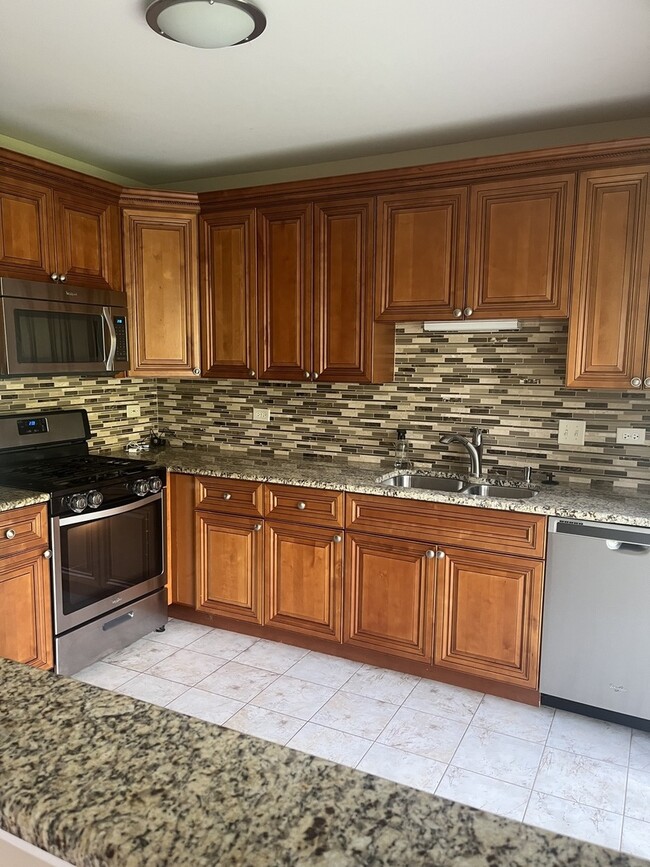 Photo - 1219 N Village Dr