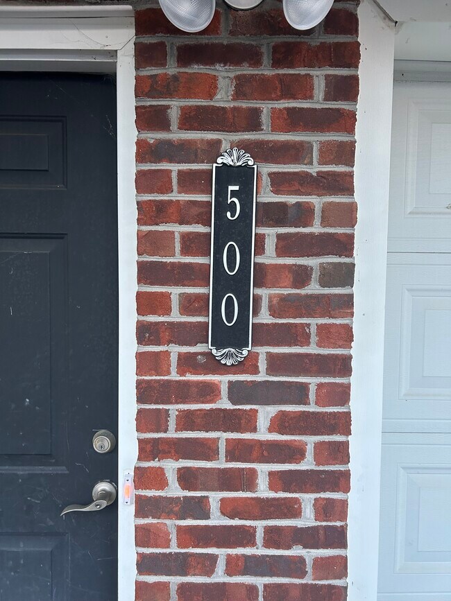 Photo - 2121 S Greenwood Dr Unit 500