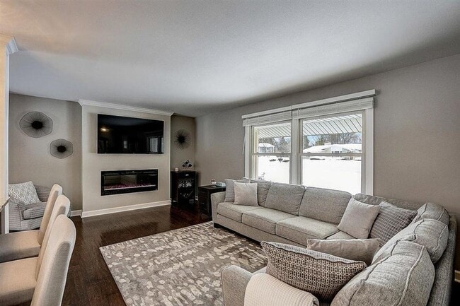 Photo - Updated Brookfield 4 bedroom home