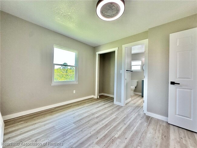 Photo - 507 Washington Blvd NE