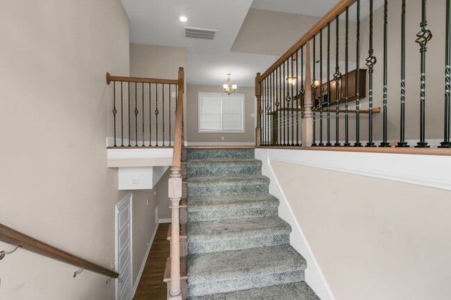 Photo - 1037 Whitney Dr