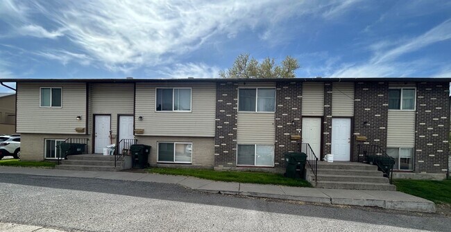 Photo - 821 S. Main-