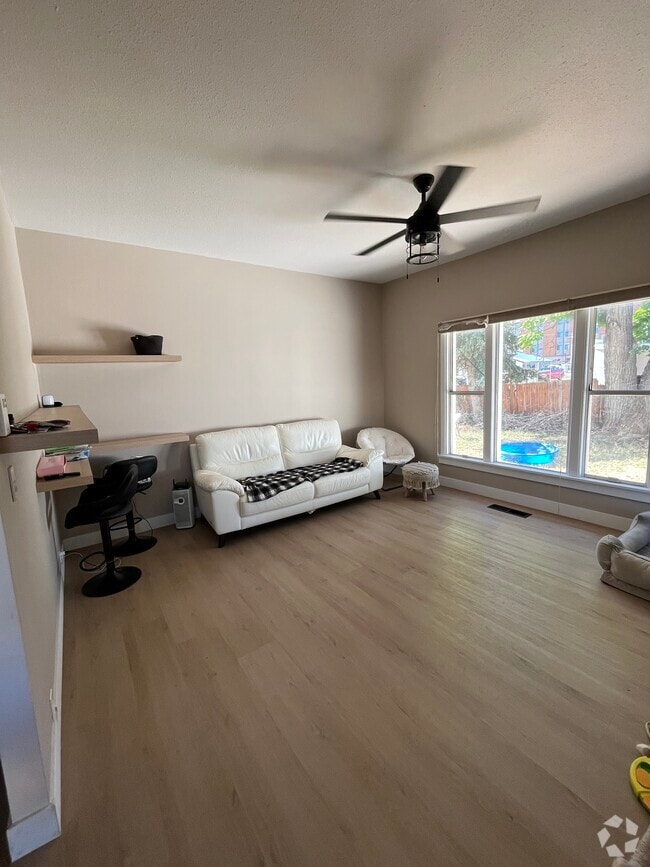 Building Photo - 230 N 700 W Rental