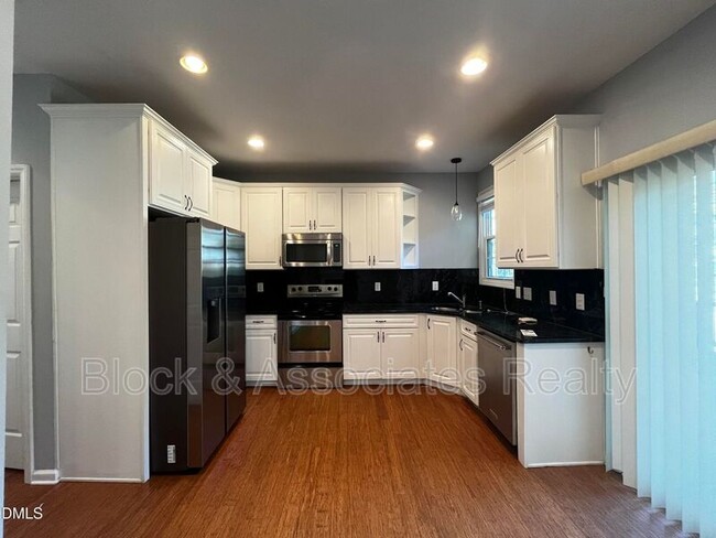 Photo - 214 Castle Hayne Dr