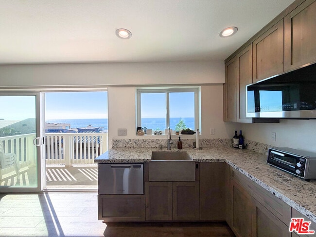 Building Photo - 11862 Ebbtide Ln Unit Lower