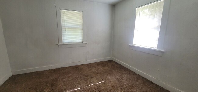 Photo - Large Floor Plan with Plenty of Space