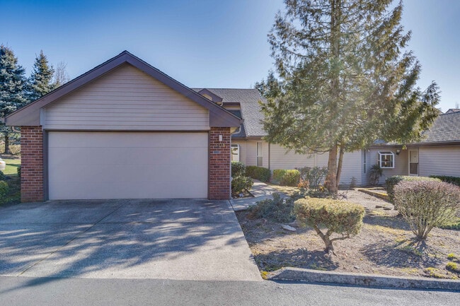 Building Photo - Spacious 2 Master Suites with Bonus Loft Area - Water/Sewer Paid By HOA - Prune Hill - Camas