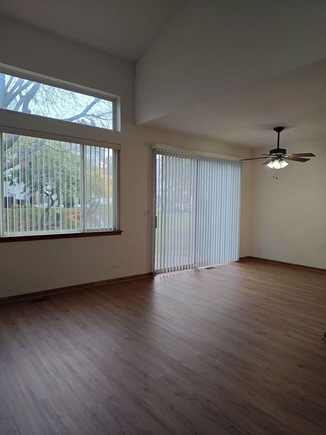 Photo - 283 Camel Bend Ct