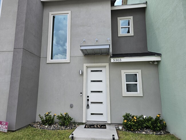 Building Photo - 5303 N Crown Pt Rental