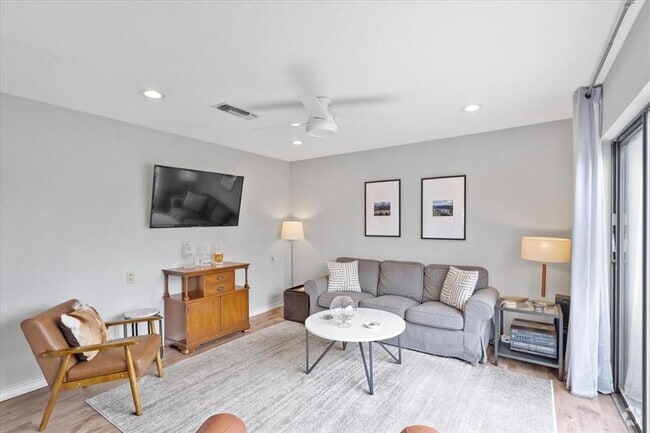Building Photo - 2605 Enfield Rd Unit 224 Rental
