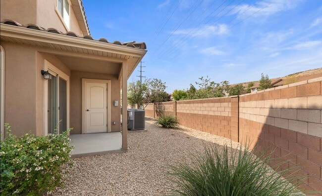 Photo - 3419 S River Rd