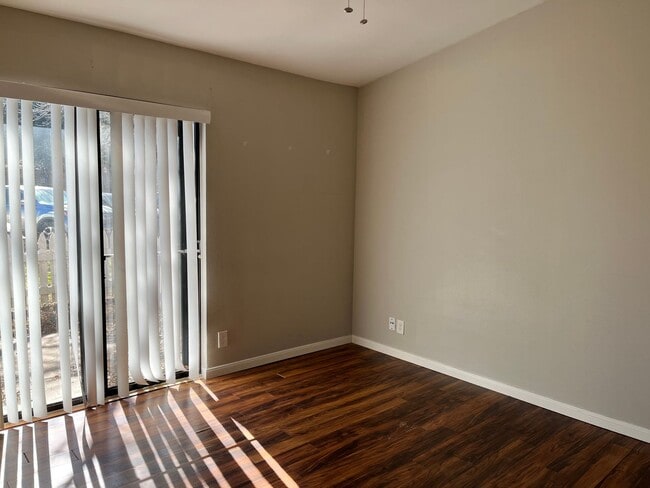 Photo - Cute 1/1 Close to Downtown!!