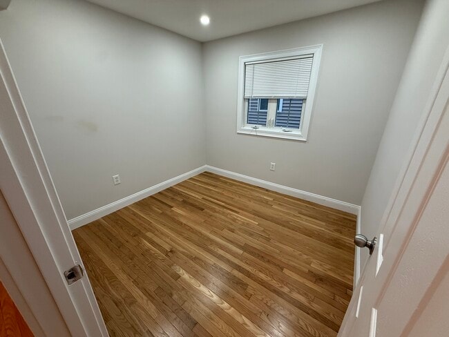 Photo - 135 Calumet St Unit 2