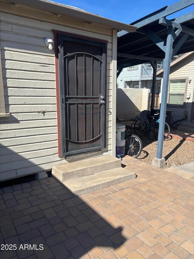 Photo - 1329 W Fillmore St