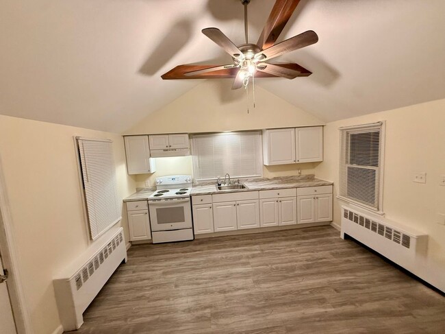 Photo - 203 Berkshire Dr