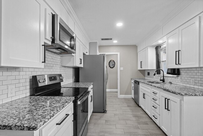 Photo - 1308 Laurel Ave