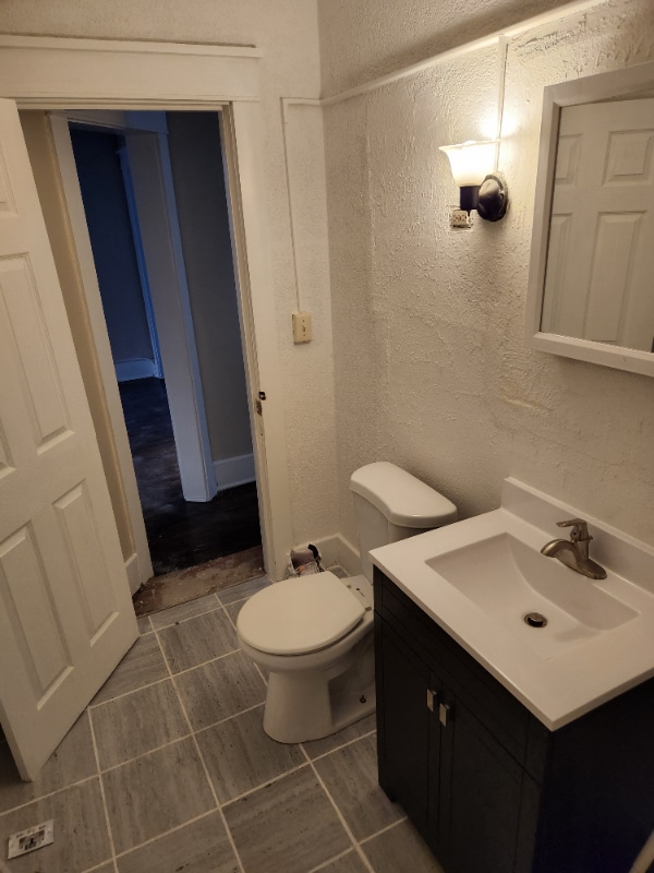 Photo - 1205 Emerald Ave Unit 2