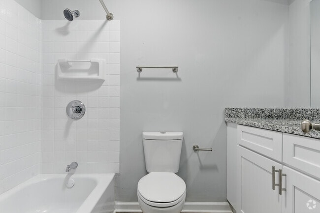 2BR, 2BA - 1,200SF - Bathroom